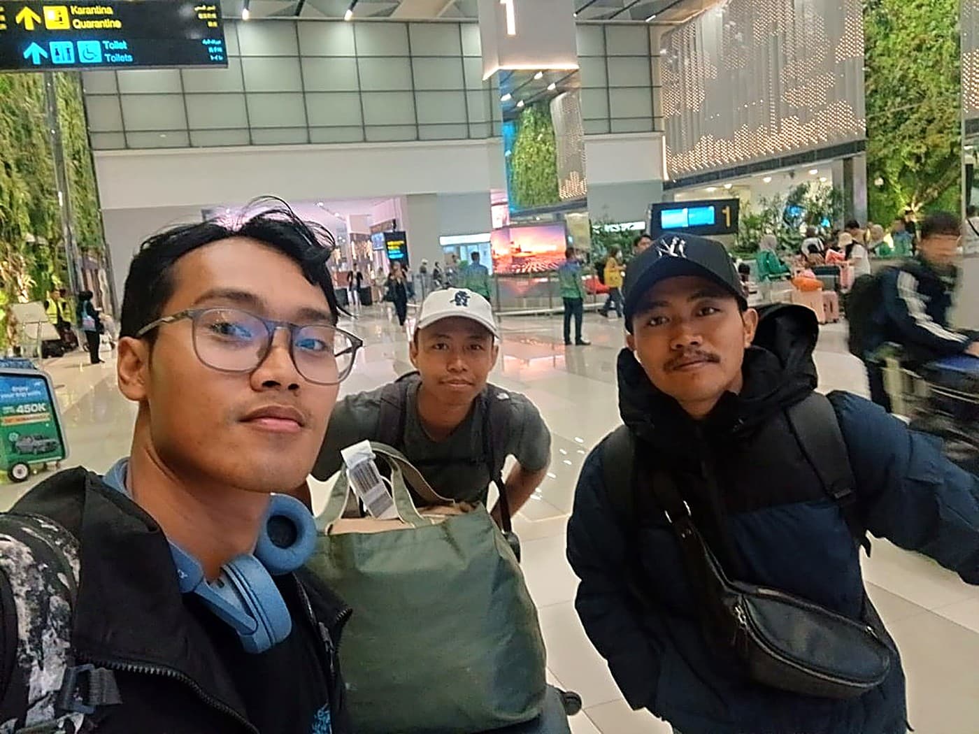 Peserta SGC di terminal bandara