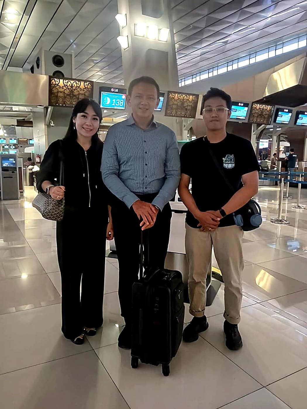 Check-in bandara — perjalanan menuju Jepang